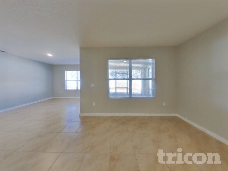 Building Photo - 530 Squires Grove Dr