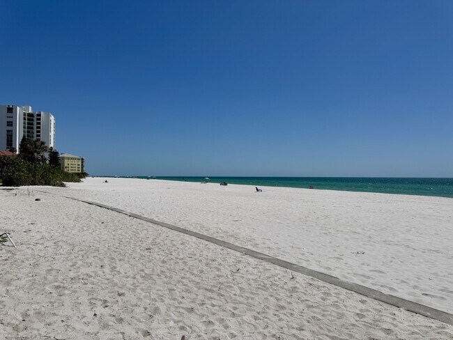 Building Photo - 4001 Gulf Shore Blvd N