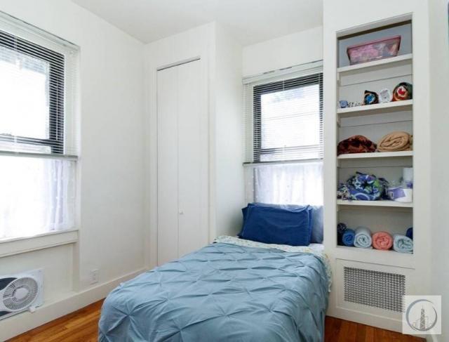 Building Photo - 3 bedroom in Queens NY 11105