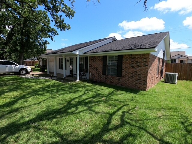 Building Photo - 3105 Heatherwood Dr