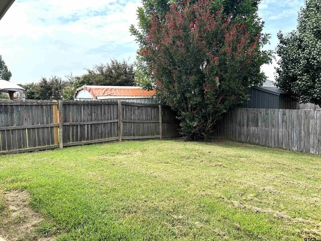 Building Photo - 11250 Derby Dr