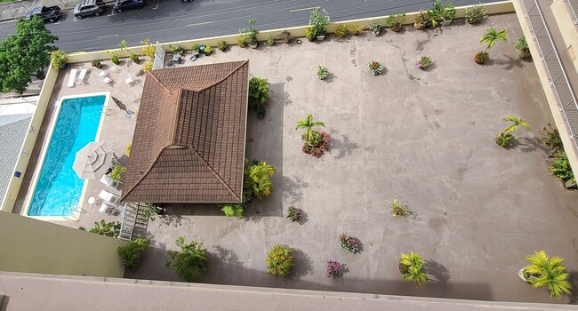 Building Photo - Enjoy the amazing unobstructed views of Kailua beach from your lanai!
