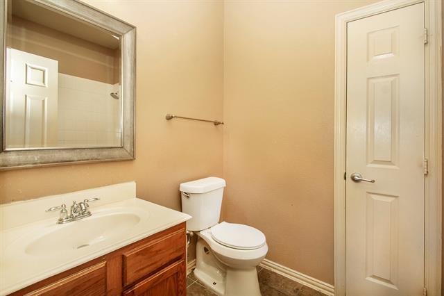 Building Photo - 903 Fieldstone Dr