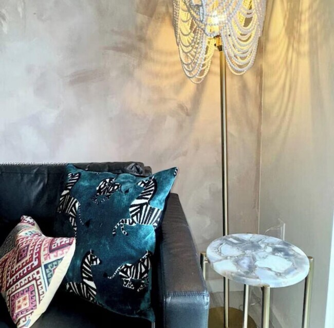 Building Photo - 481 NE 29th St