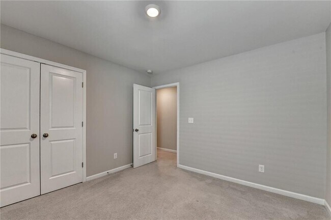 Building Photo - 4335 Magpie Dr