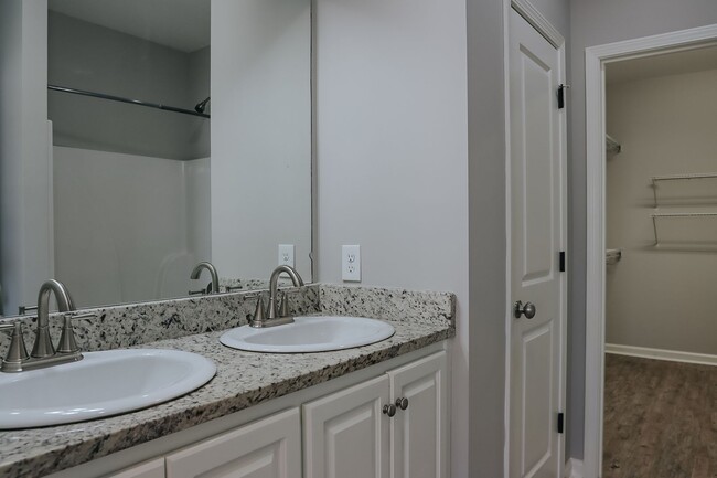 Building Photo - Family Home in Shelbi Place Available Aug ...