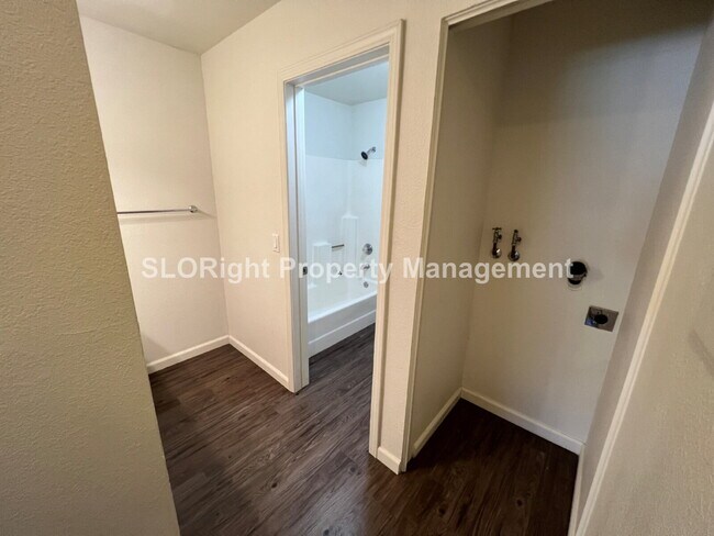 Building Photo - AVAILABLE AUGUST - Upstairs San Luis Obispo Condo - 2 Bedroom / 1 Bathroom