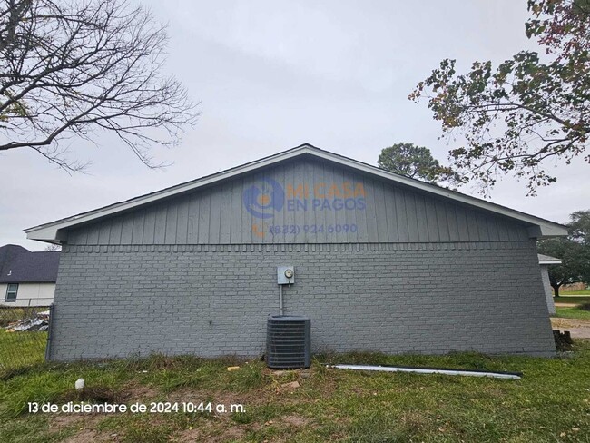 Building Photo - BEAUTIFUL HOME IN LIVINGSTON. MOVE IN READY!.