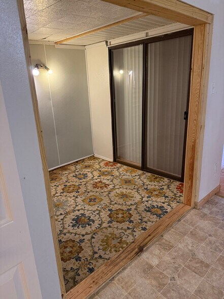 Building Photo - 2225 Loreco St