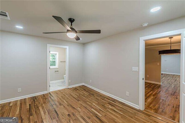 Building Photo - 1624 Dodson Dr SW