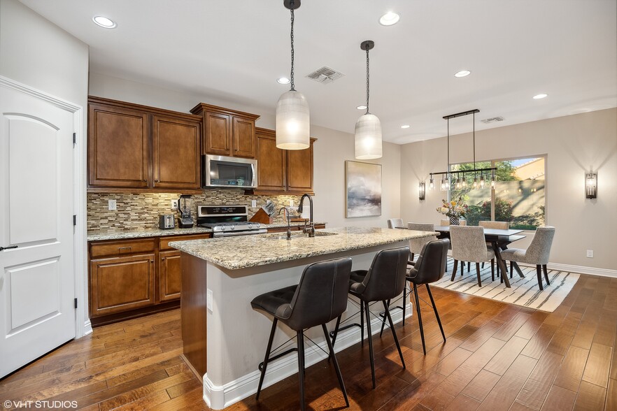 Building Photo - 3760 E Covey Ln
