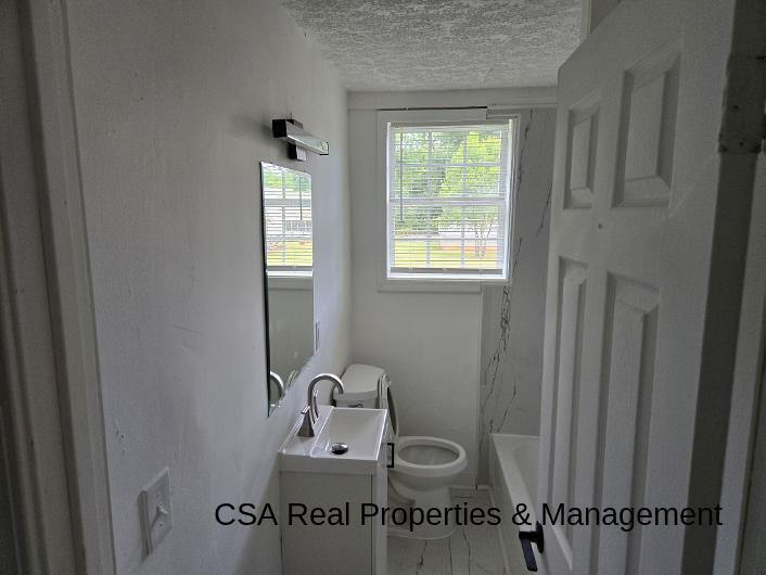 Building Photo - 4146 Briscoe St NW