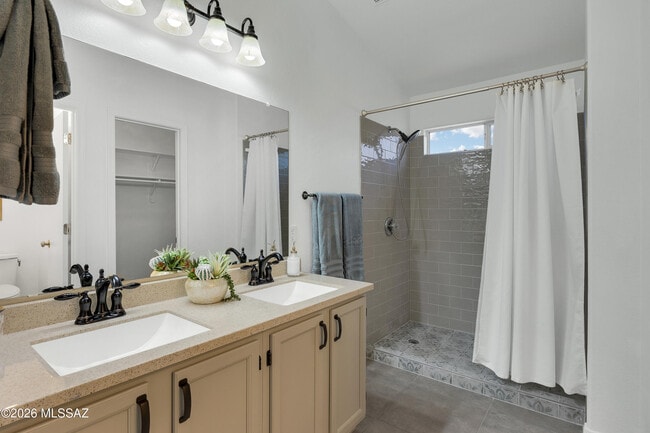 Building Photo - 5537 W Panther Butte St