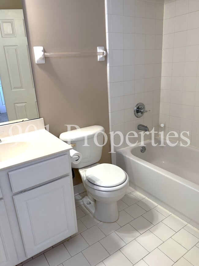 Building Photo - 44 Nottoway Blvd