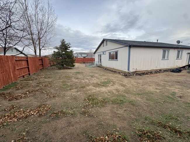 Building Photo - 17605 Alexandria Ct