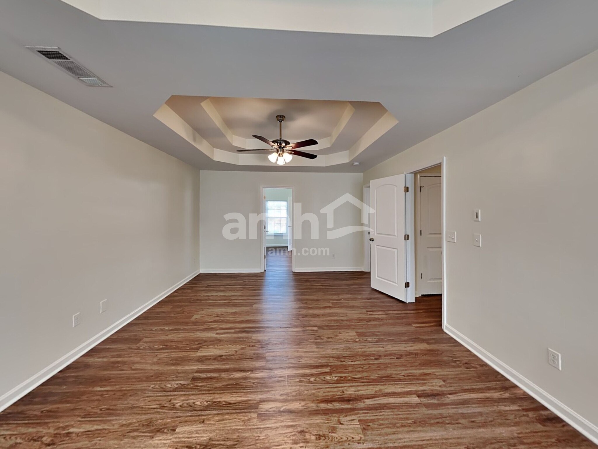 Building Photo - 729 Rolling Downs Dr SW