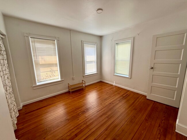 Building Photo - 1801 Summerfield Ave