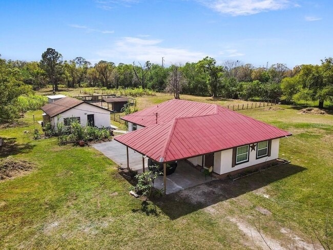 Primary Photo - 2730 W Highland St