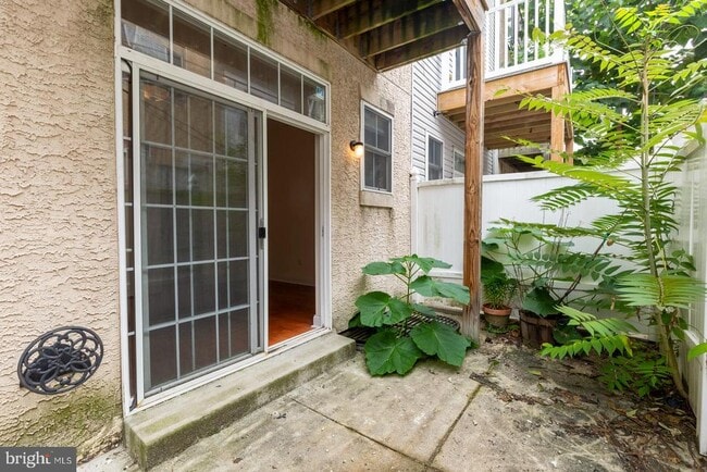 Building Photo - 1017 Dorrance St