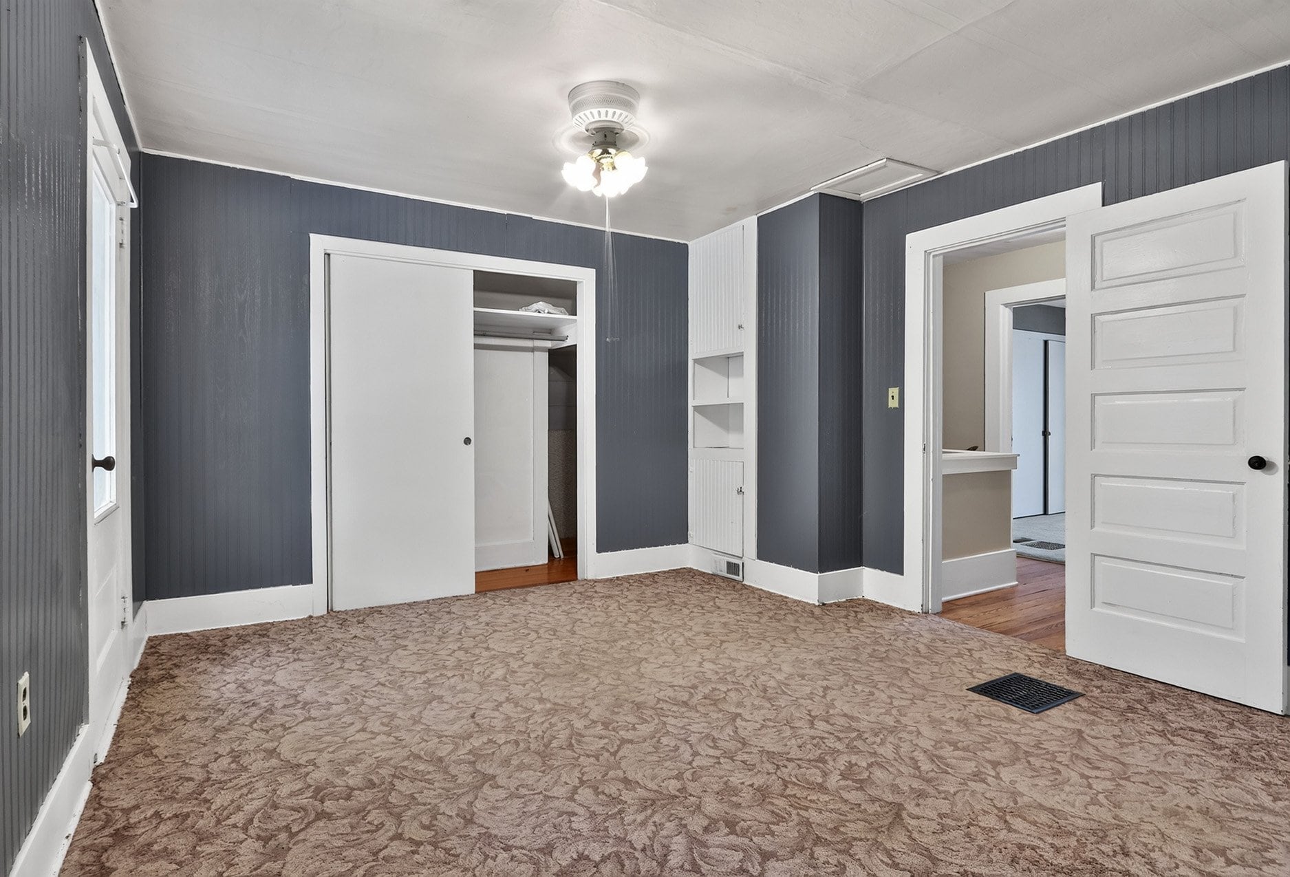 Building Photo - 688 9th St