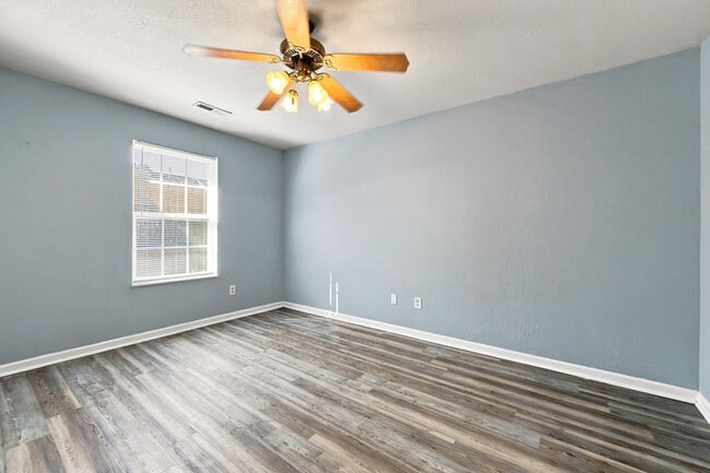 Building Photo - 8705 Mowbray Way