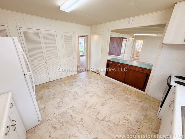 Building Photo - 45-583 Paleka Rd