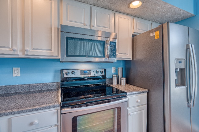 Building Photo - 5819 River Walk Cir