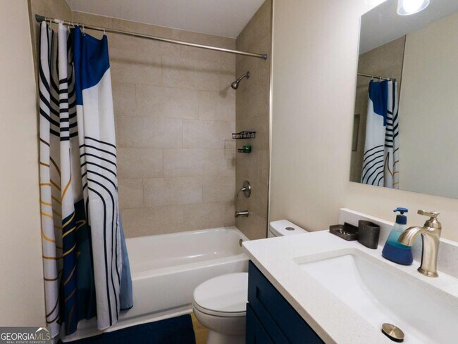 Building Photo - 6557 Woodrow Rd