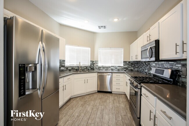 Building Photo - 8888 Sparkling Creek Ave