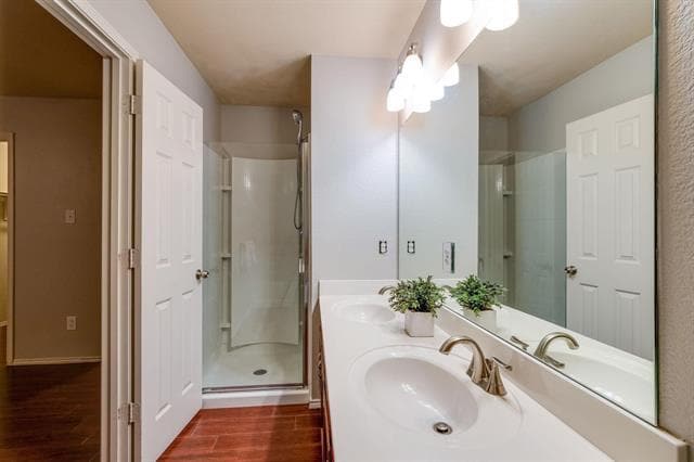 Building Photo - 13000 Sewanee Dr