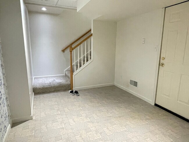 Building Photo - Beautiful Luxury Townhome in Lancaster