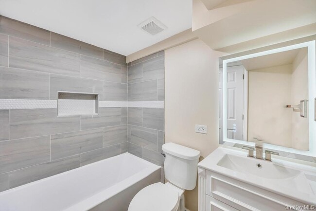 Building Photo - 207 August Rd