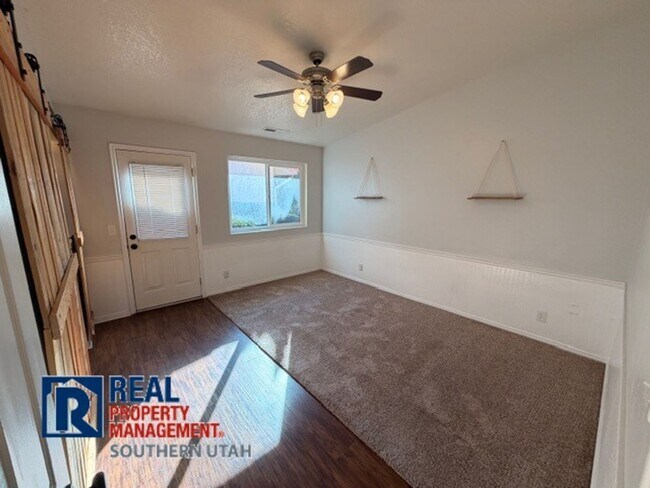 Building Photo - 2 bedroom downtown