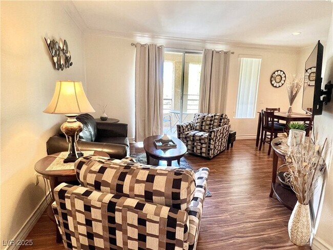 Building Photo - 270 E Flamingo Rd