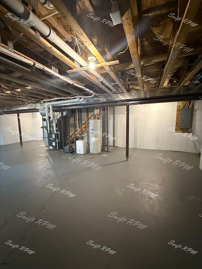 Building Photo - 119 Pendleton Ave