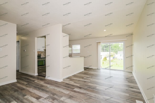 Building Photo - 11939 Holly Brook Dr