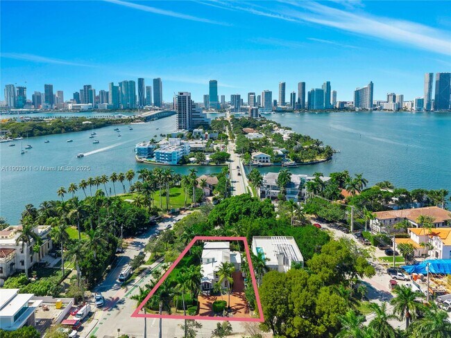 Building Photo - 1281 S Venetian Way