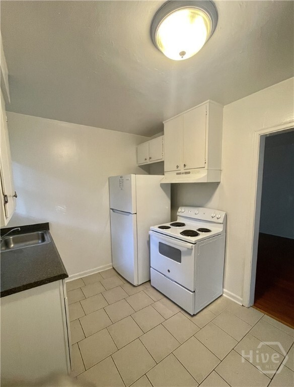 Building Photo - 1203 E 54th St