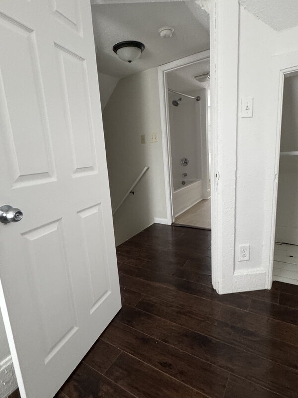 Building Photo - 714 Ovid Ave