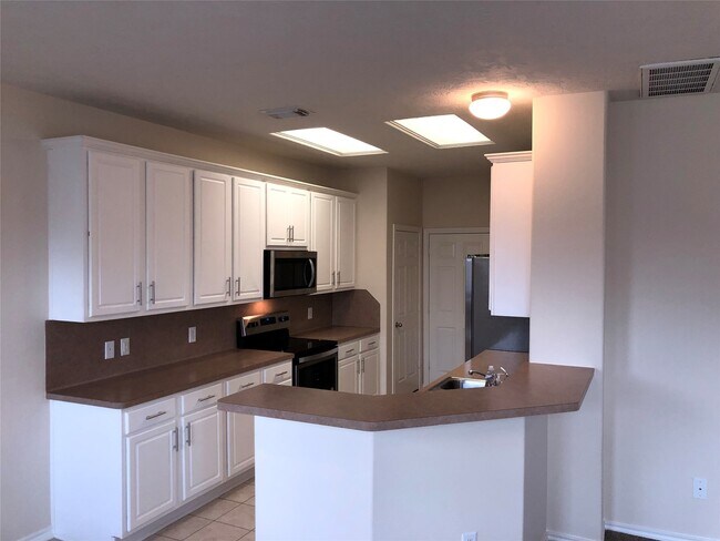 Building Photo - 5639 Stonecloud Ln