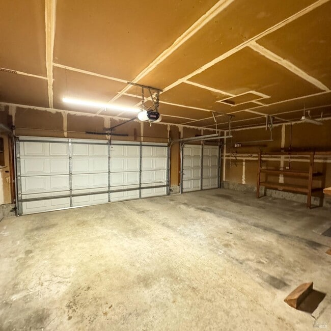 Building Photo - 3319 David Dr