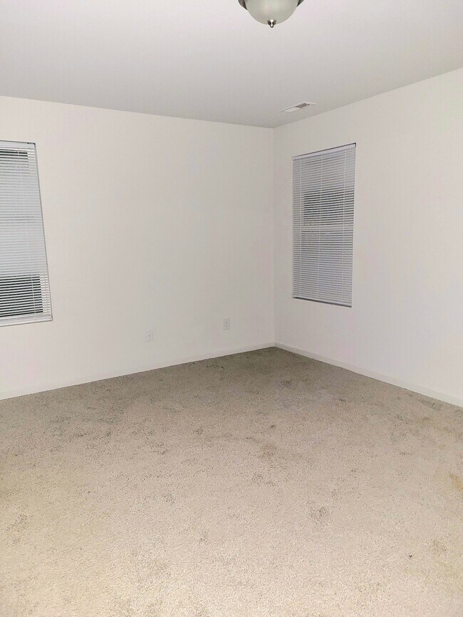 Building Photo - 285 Riley Wy