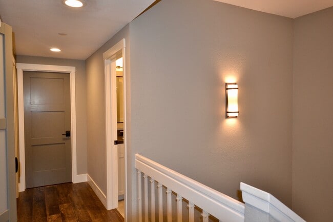 Building Photo - Bankers Hill – 2 BD, 2.5 BA! Two Assigned ...