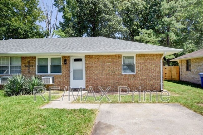 Building Photo - 1302 Linden Ave