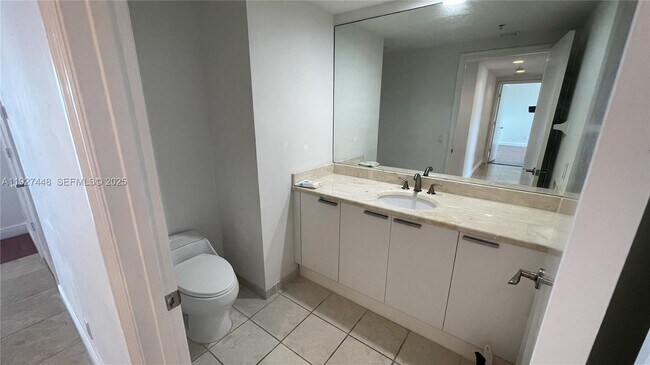 Building Photo - 14951 Royal Oaks Ln