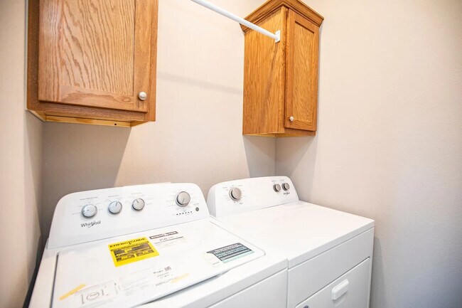 Building Photo - 1705 Booker Cir