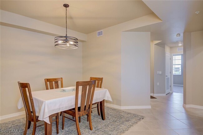 Building Photo - 5715 Double Eagle Cir