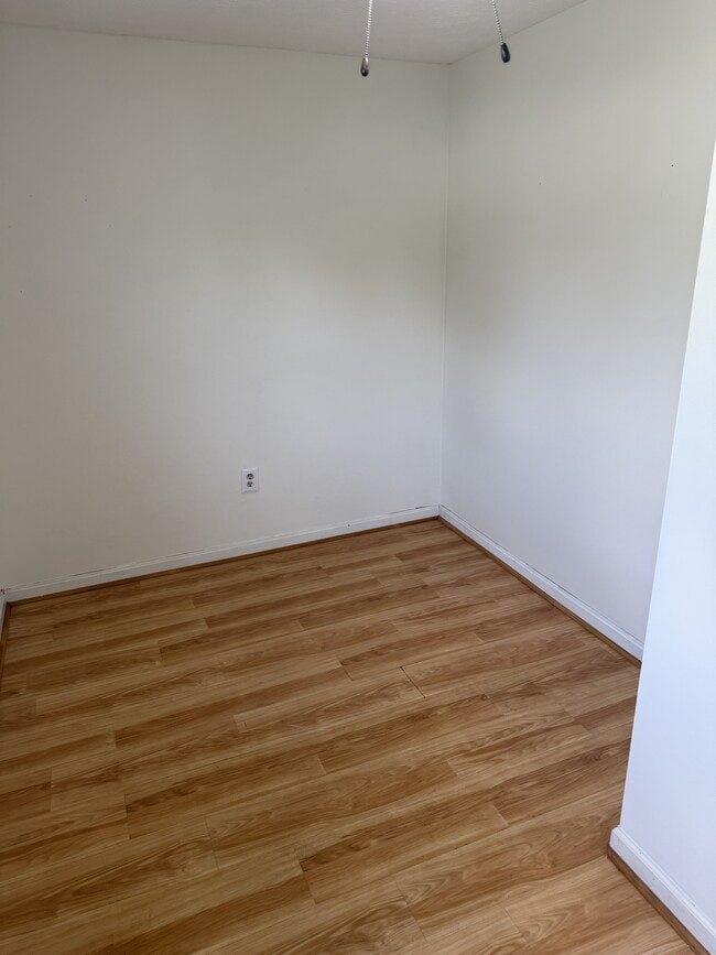 Building Photo - 225 Daniel St