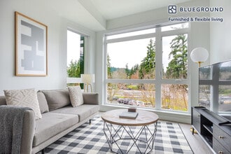 Building Photo - 17675 NE 69th Ct