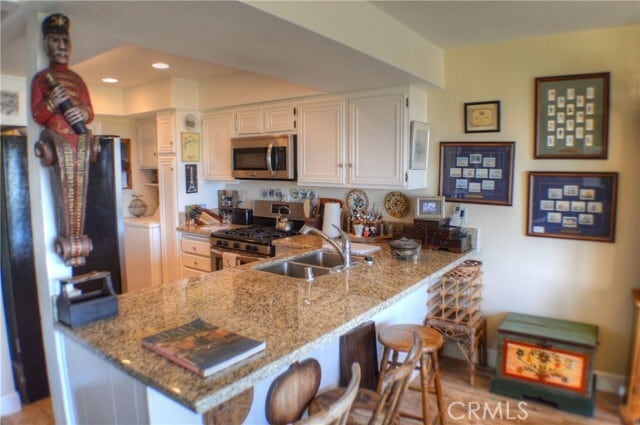 Building Photo - 146 Avenida Baja